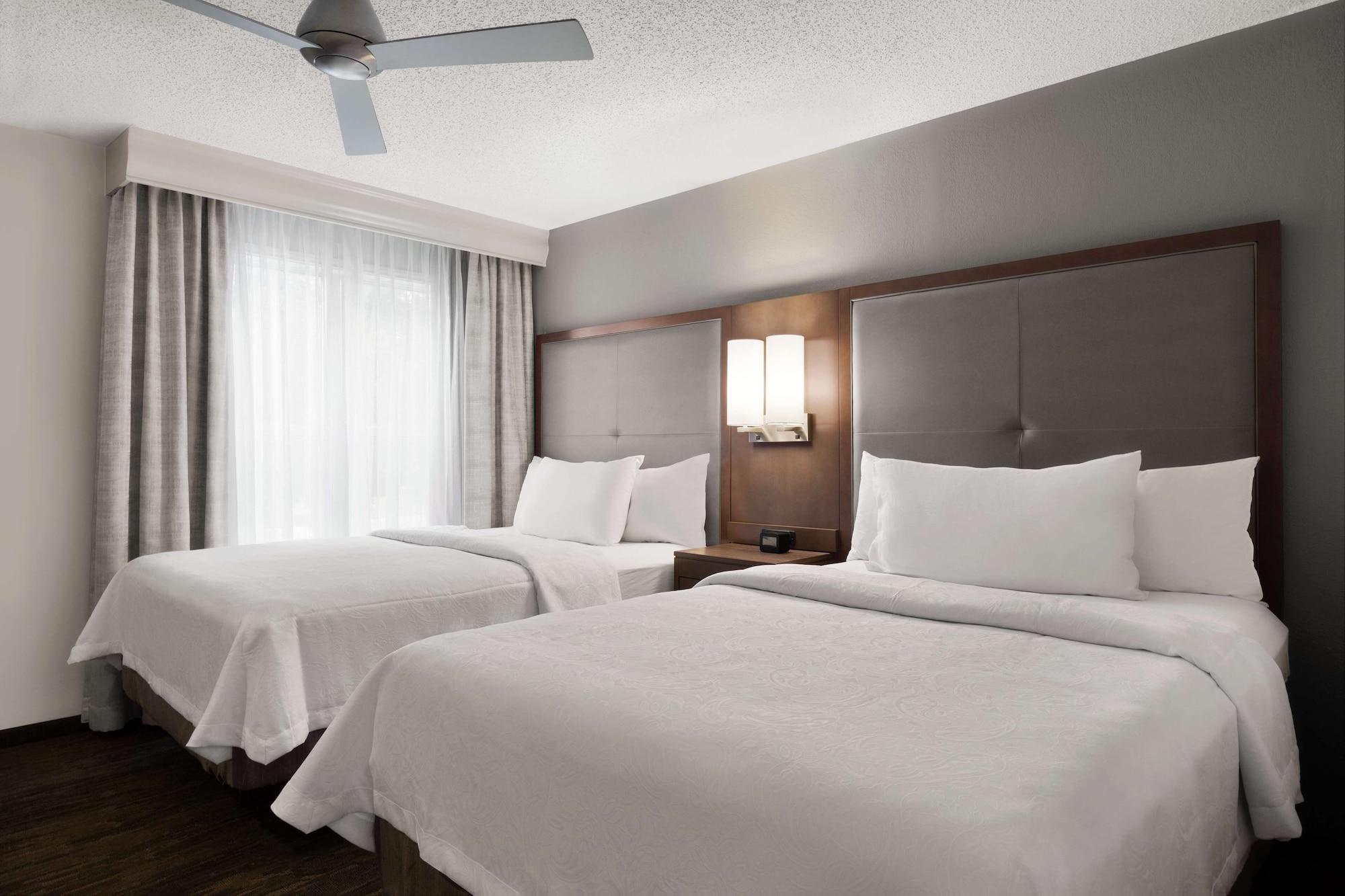 Addison Suites Exteriér fotografie
