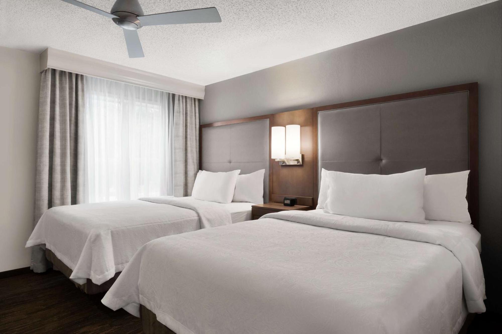 Addison Suites Exteriér fotografie