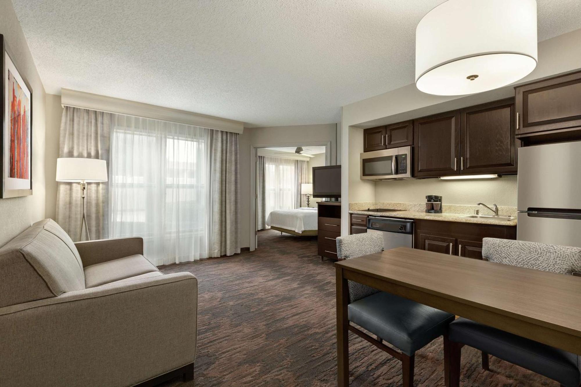 Addison Suites Exteriér fotografie