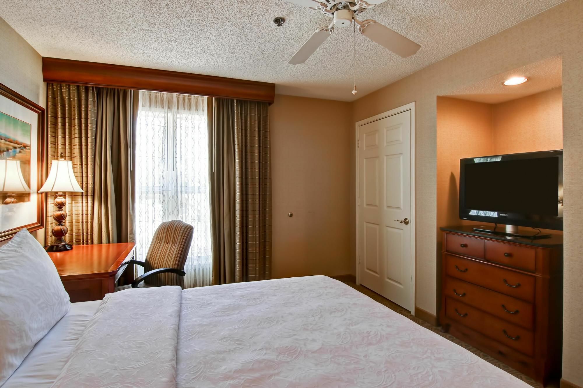 Addison Suites Exteriér fotografie